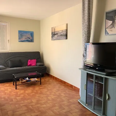 Superbe Spacieux, Sur Le Centre Port, A 15min De La Mer Avec Piscine - Cap D'agde - Ref Ric 32 *